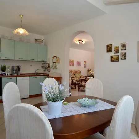 Villa Moira *