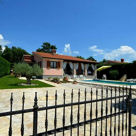 Villa Moira
